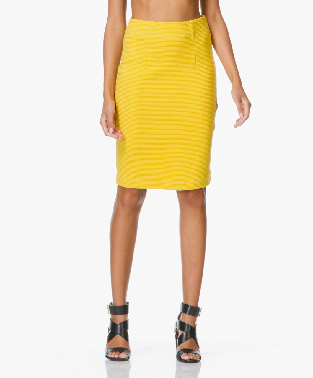 Shop the look - Easy-chic in trendcolour yellow | Perfectly Basics